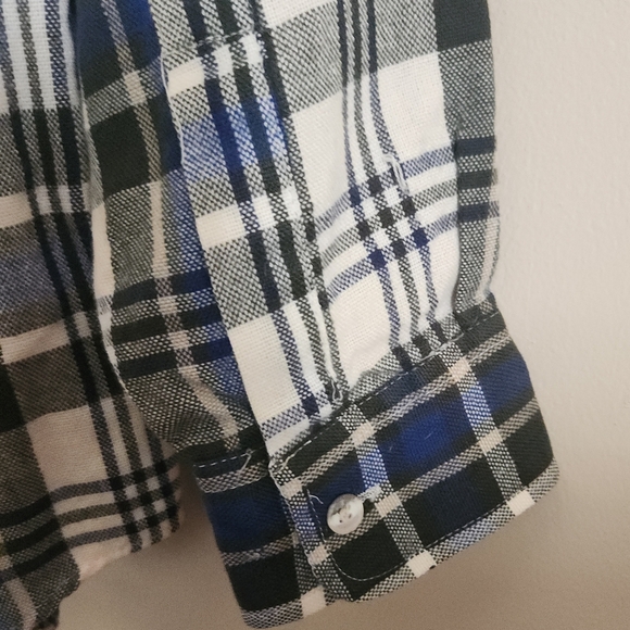 M71 Windridge Casual Blue and Black Plaid Button-Down Shirt - Picture 6 of 9